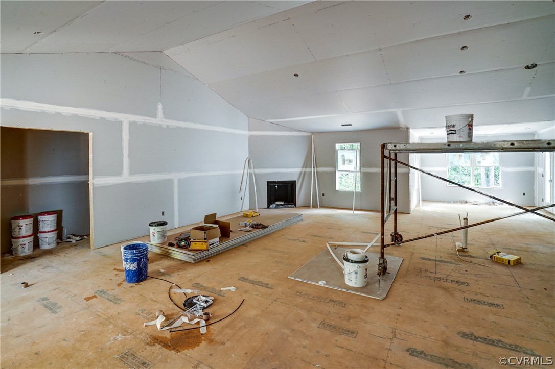 19173 Teman Road Beaverdam, VA 23015 - Photo 16 of 35 a living room with furniture