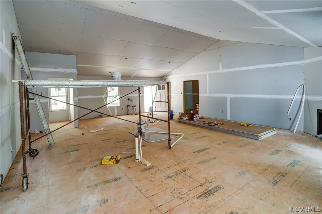 19173 Teman Road Beaverdam, VA 23015 - Photo 18 of 35 a view of a room with gym equipment