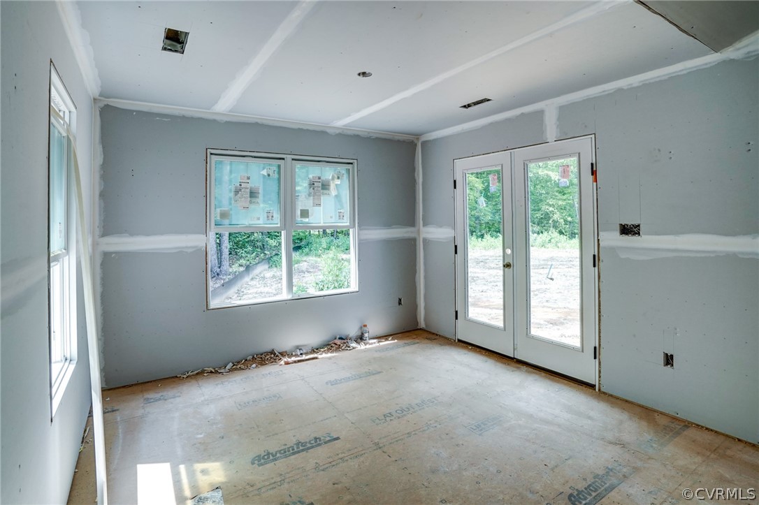 19173 Teman Road Beaverdam, VA 23015 - Photo 19 of 35 a view of an empty room with a window