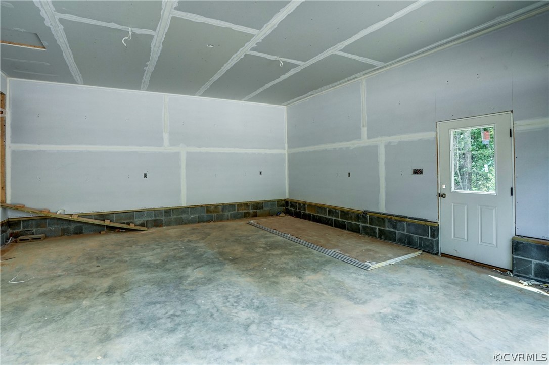 19173 Teman Road Beaverdam, VA 23015 - Photo 34 of 35 a view of a room