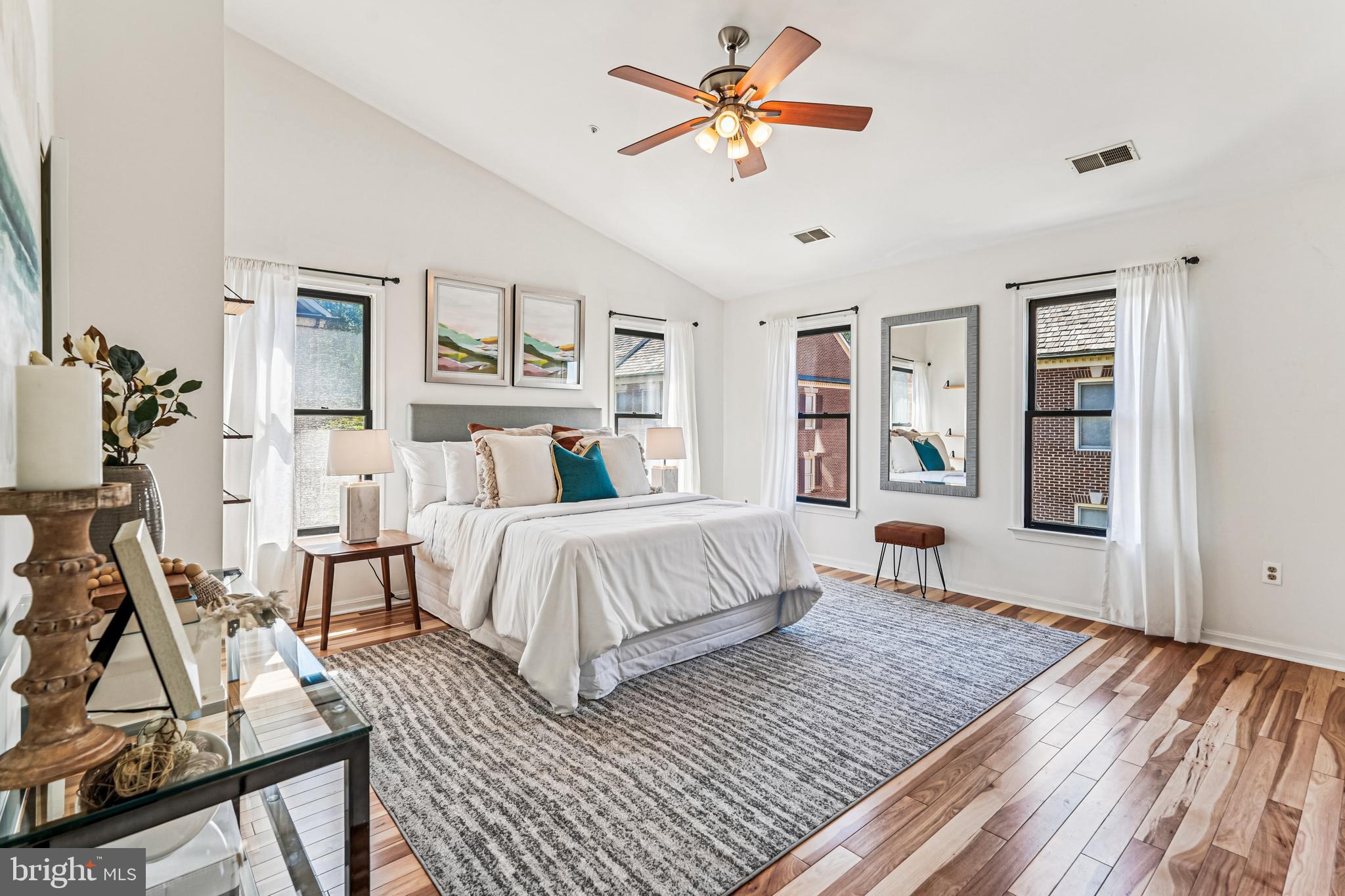 120 Ridgepoint Place Gaithersburg, MD 20878 - Photo 15 of 51 Luxury primary suite