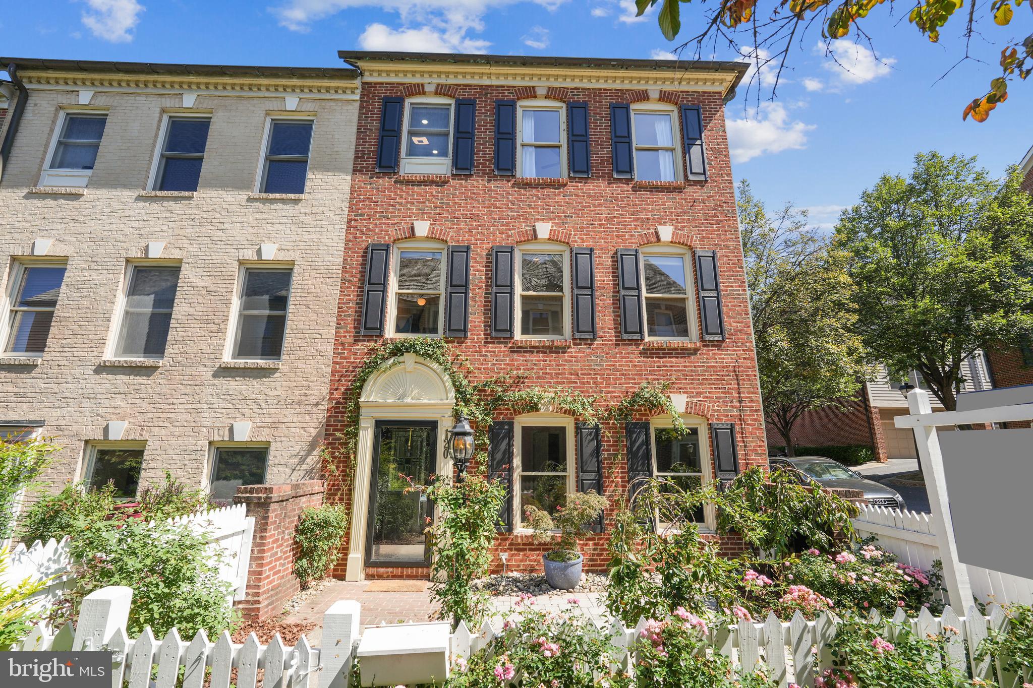 120 Ridgepoint Place Gaithersburg, MD 20878 - Photo 2 of 51 a front view of a multi story residential apartment building