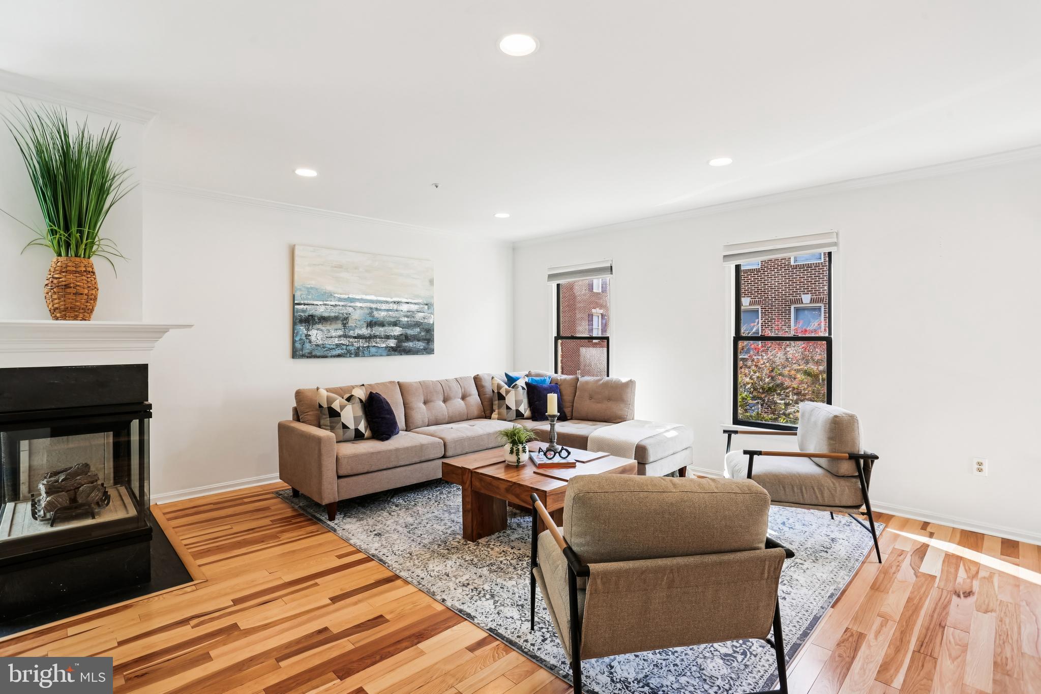 120 Ridgepoint Place Gaithersburg, MD 20878 - Photo 10 of 51 Large living room area with hardwood floors