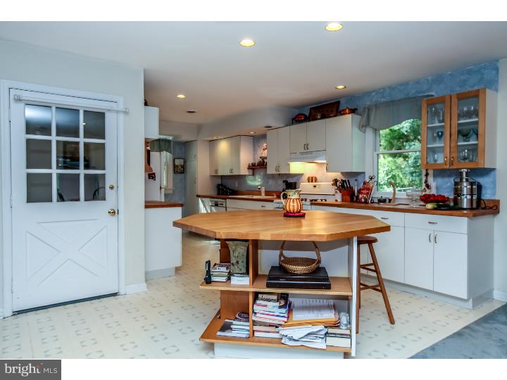 128 Peacedale Road Landenberg, PA 19350 - Photo 17 of 25 Kitchen