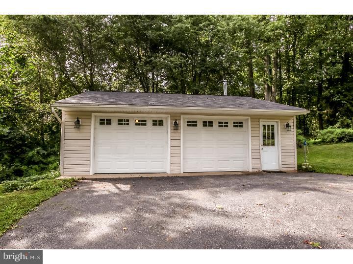 128 Peacedale Road Landenberg, PA 19350 - Photo 23 of 25 Garage