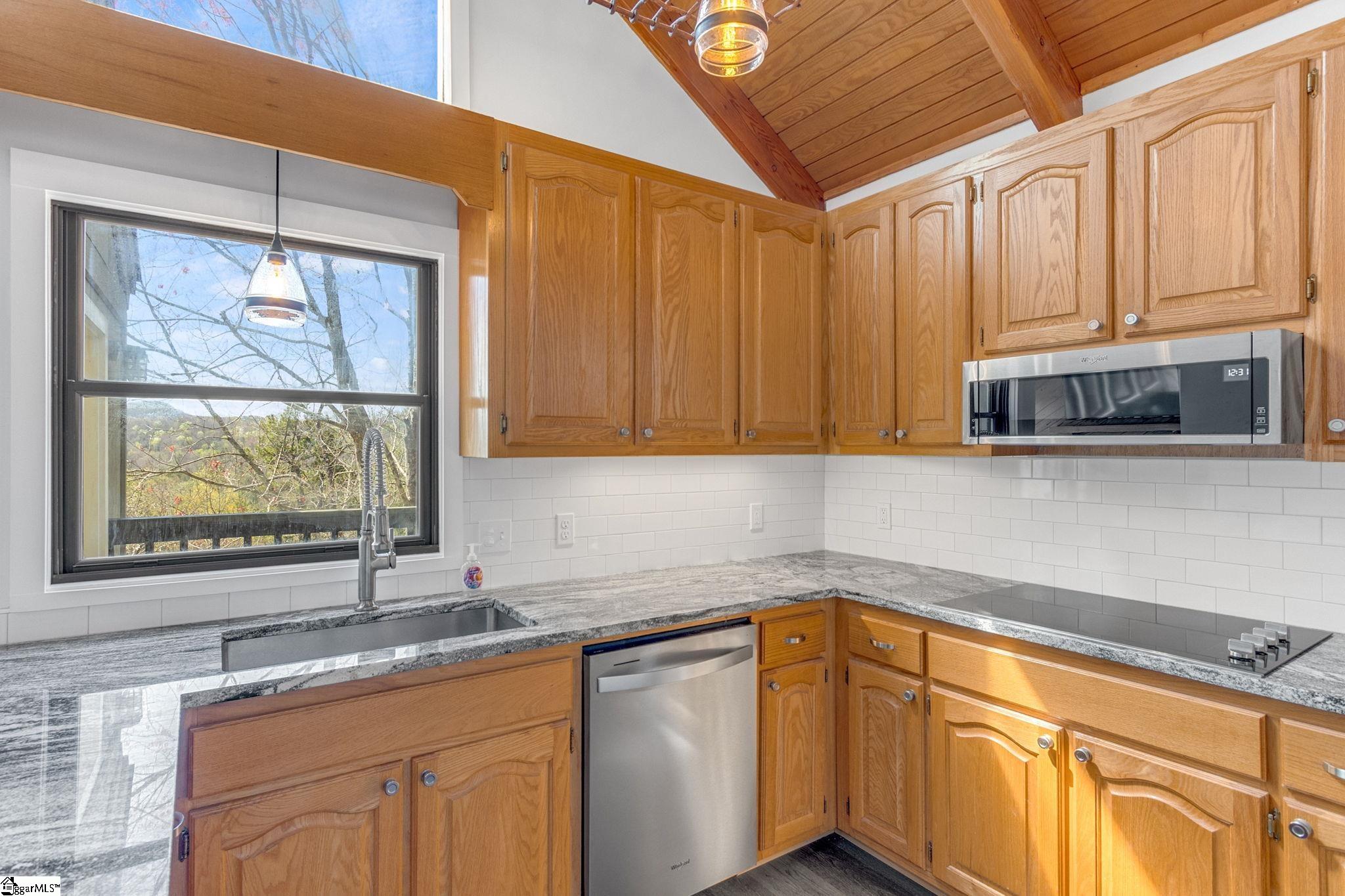 443 Whispering Falls Road Pickens, SC 29671 - Photo 8 of 36 Gallery Image 8