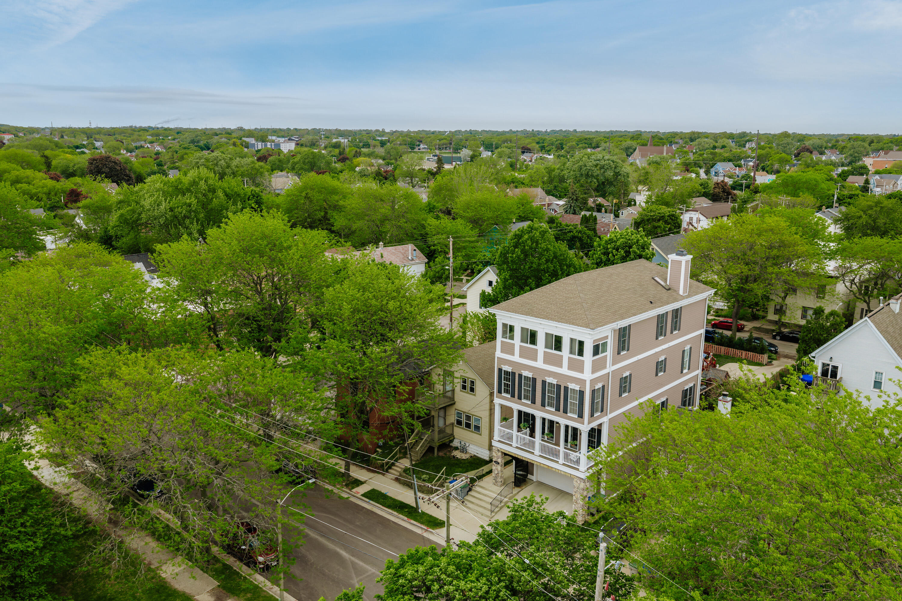 2425 South Superior Street Milwaukee, WI 53207 - Photo 61 of 62 2425 S Superior St-7