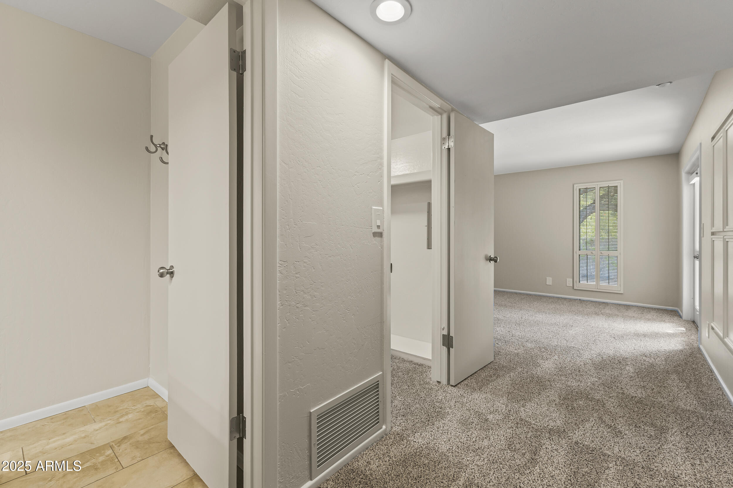 6835 North 1st Place Phoenix, AZ 85012 - Photo 30 of 42 a view of entryway with bathroom