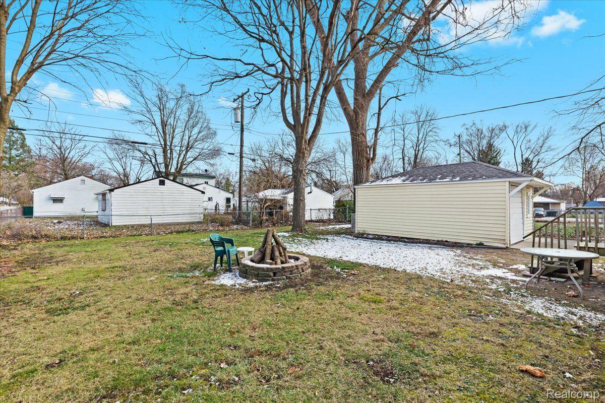 19714 Inkster Road Redford, MI 48240 - Photo 7 of 22 Gallery Image 7
