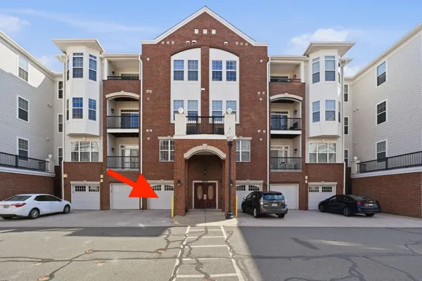 $349,990 | 9200 Charleston Drive, Unit 404, Manassas, VA 20110