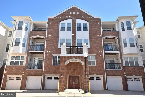 $398,000 | 9200 Charleston Drive, Unit 404, Manassas, VA 20110