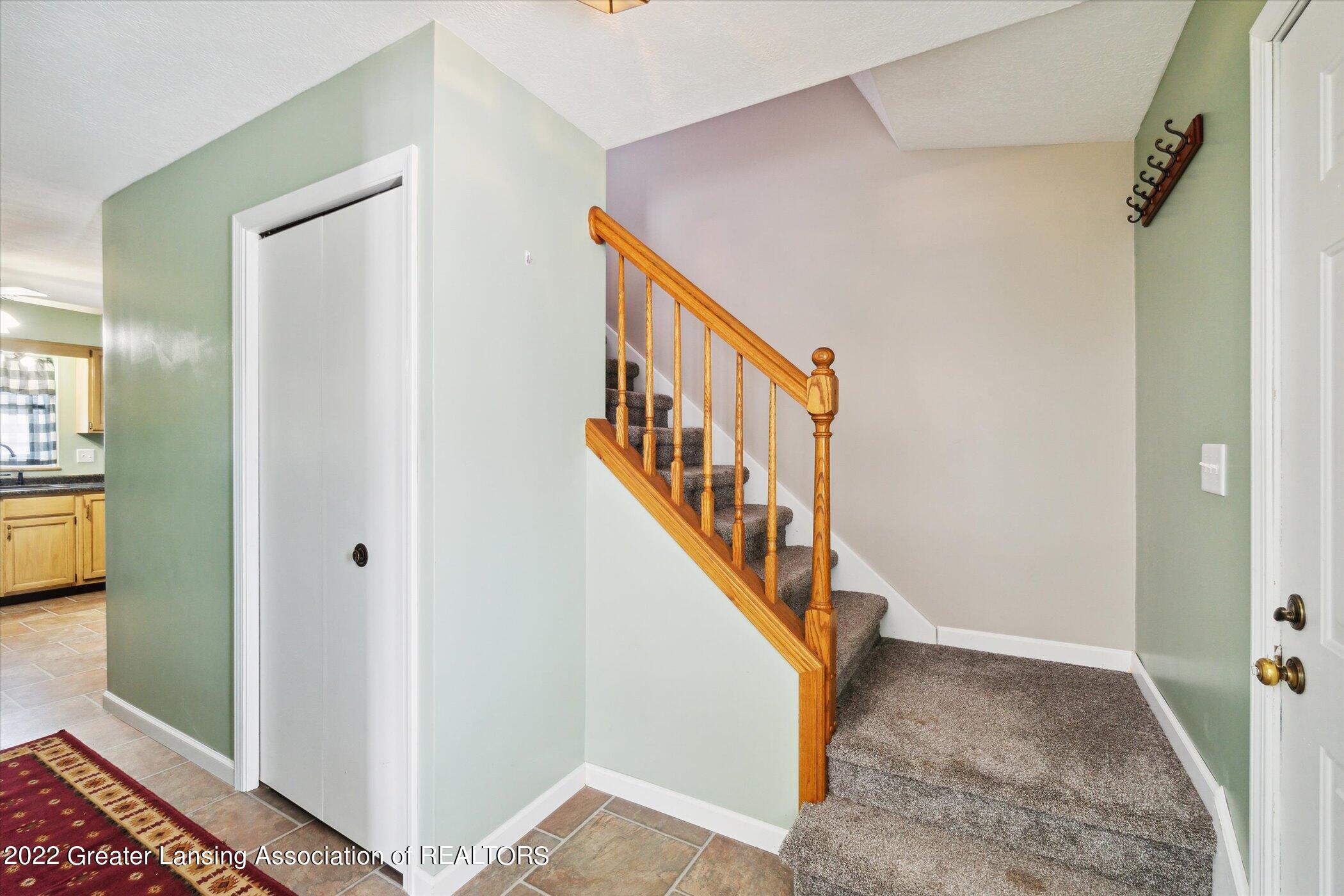 960 Tuttle Road Mason, MI 48854 - Photo 8 of 48 03-960-Tuttle-Rd-Mason-MI-48854-WindowSt