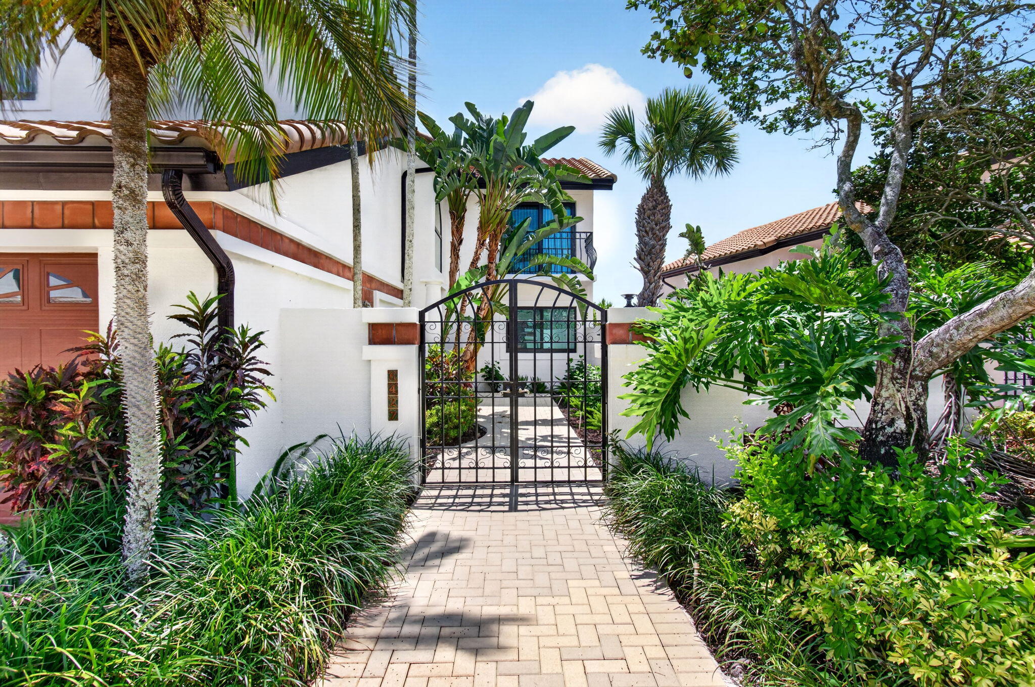 6427 Via Rosa Boca Raton, FL 33433 - Photo 5 of 98 Gate to the Front Entrance
