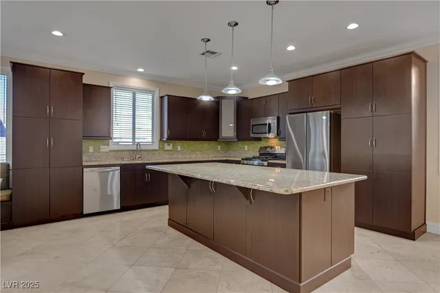 $3,100 | 493 Grassrange Lane, Henderson, NV 89052