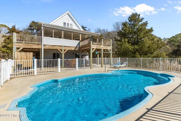 $799,900 | 7411 Archers Creek Court, Emerald Isle, NC 28594