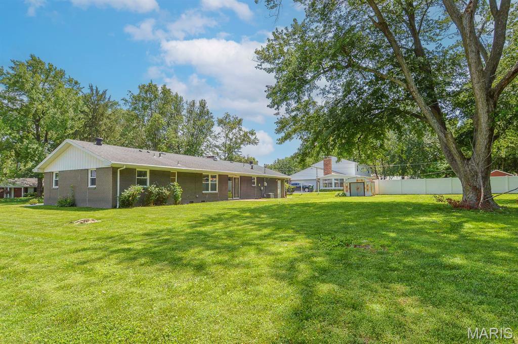 37 Hemlock Drive Belleville, IL 62221 - Photo 4 of 37