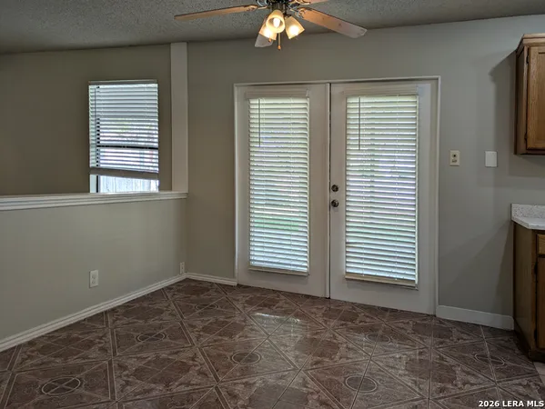 $1,600 | 7427 Lazy Trail, San Antonio, TX 78250