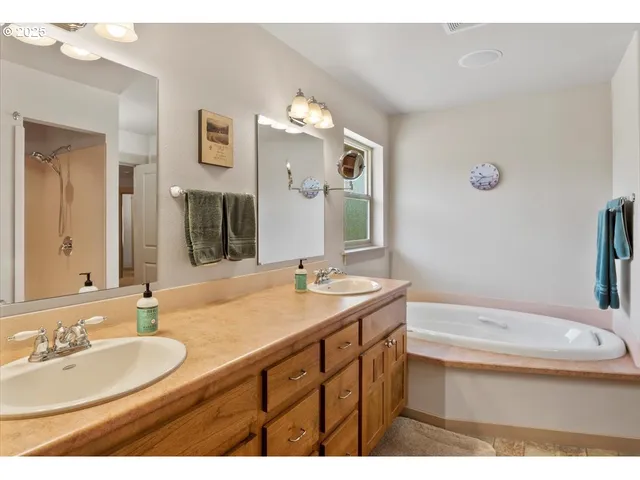 $1,050,000 | 6820 Southwest George Millican Road, Prineville, OR 97754