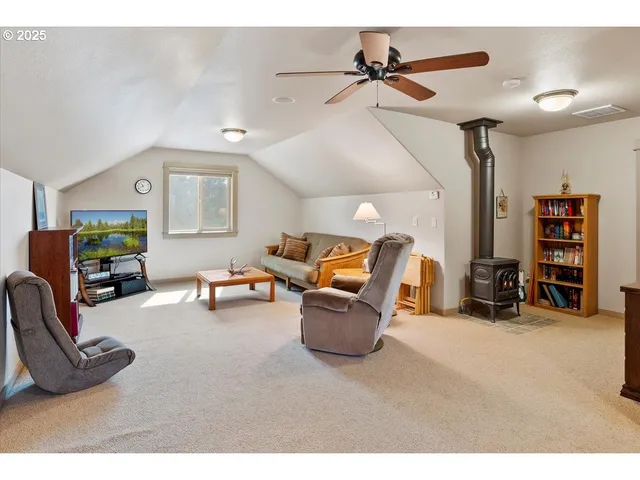 $1,050,000 | 6820 Southwest George Millican Road, Prineville, OR 97754