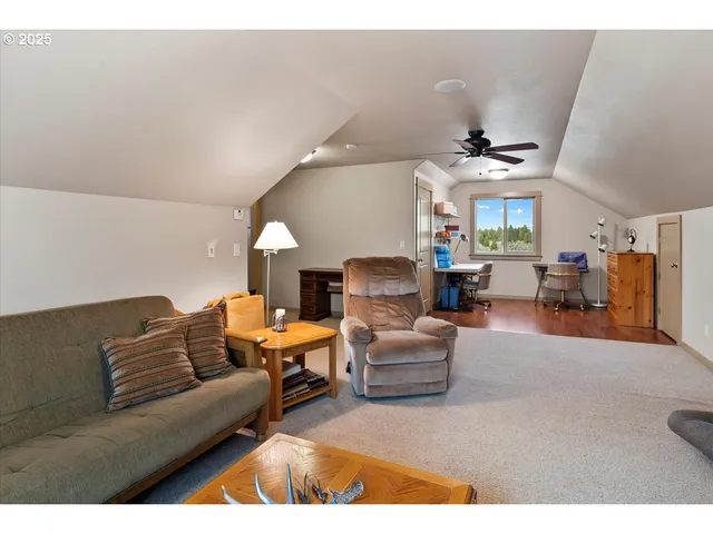 $1,050,000 | 6820 Southwest George Millican Road, Prineville, OR 97754