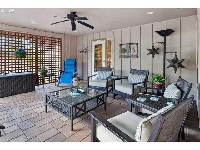 $1,050,000 | 6820 Southwest George Millican Road, Prineville, OR 97754