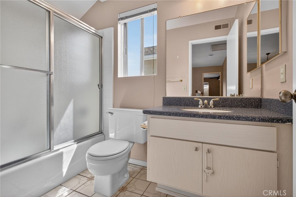2418 Rainbow Lane Brea, CA 92821 - Photo 19 of 33 2nd Floor Shared Bathroom