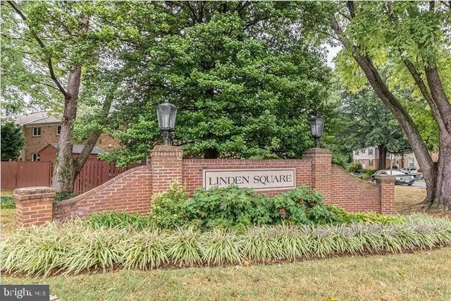 $3,000 | 9626 Lindenbrook Street, Fairfax, VA 22031