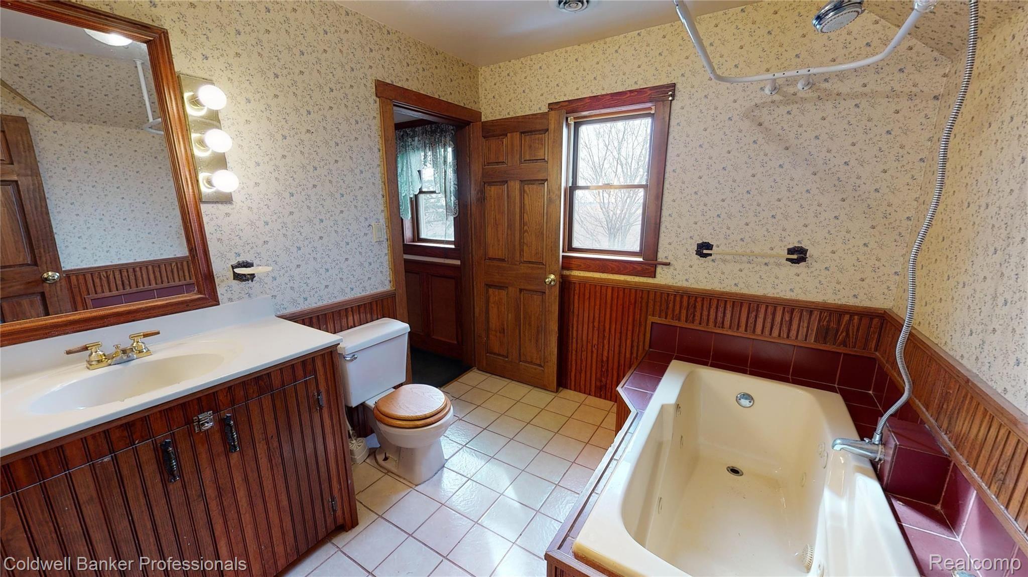 6323 Berne Road Pigeon, MI 48755 - Photo 32 of 62 Bath upstairs 1.jpg