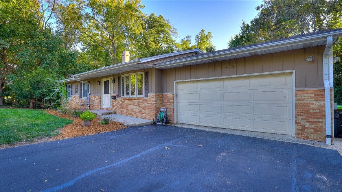 3123 Greenlake Drive Decatur, IL 62521 - Photo 4 of 48 Gallery Image 4