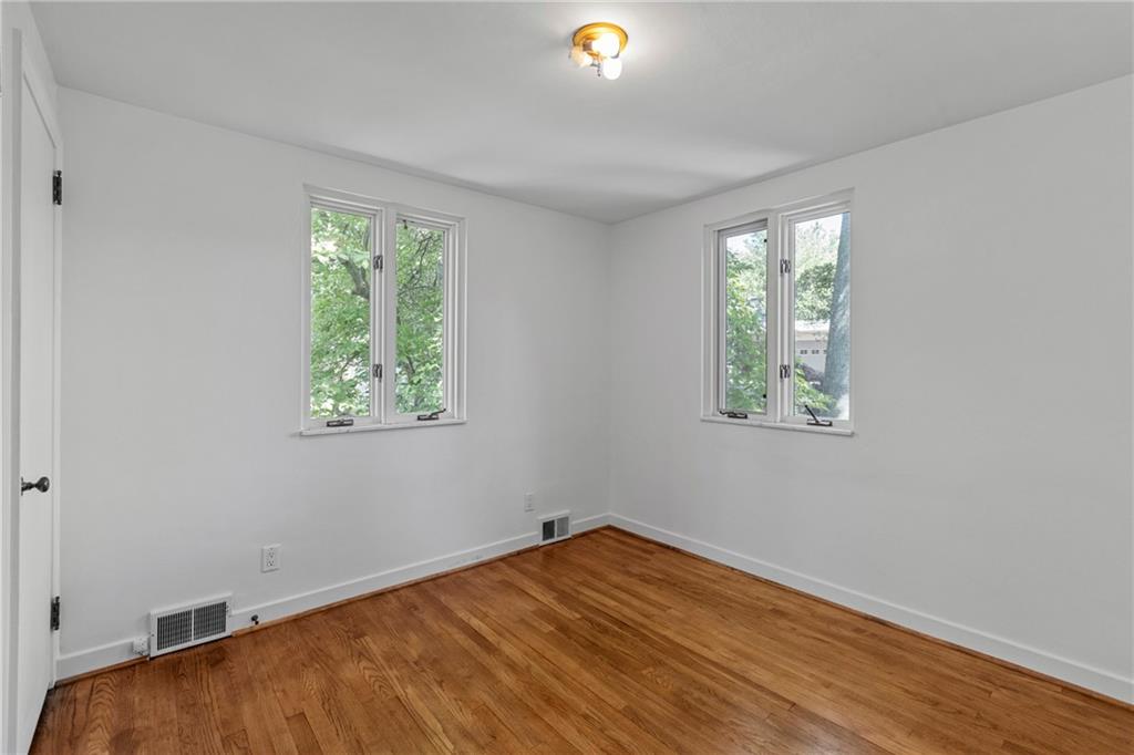 2760 Fernwald Road Pittsburgh, PA 15217 - Photo 17 of 30 Gallery Image 17