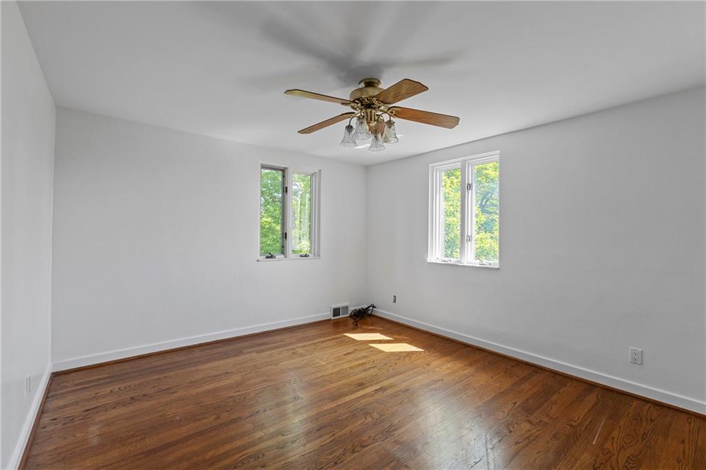 2760 Fernwald Road Pittsburgh, PA 15217 - Photo 19 of 30 Gallery Image 19