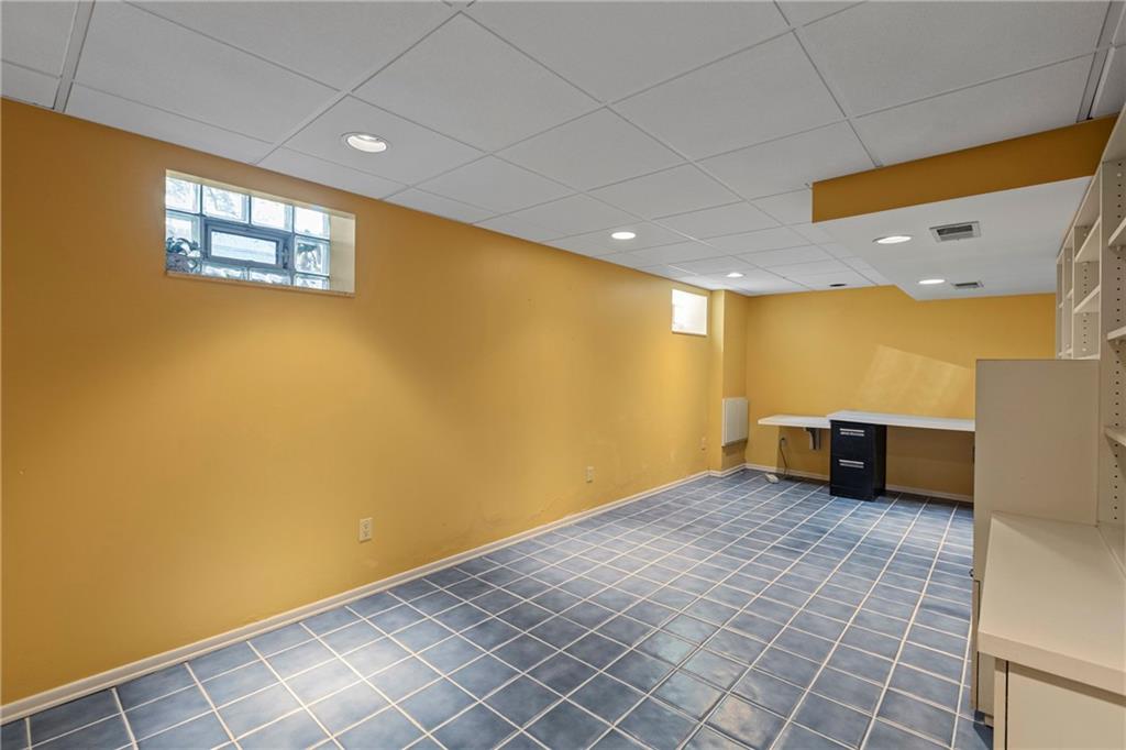 2760 Fernwald Road Pittsburgh, PA 15217 - Photo 21 of 30 Gallery Image 21