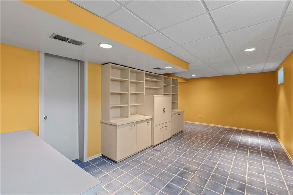 2760 Fernwald Road Pittsburgh, PA 15217 - Photo 23 of 30 Gallery Image 23