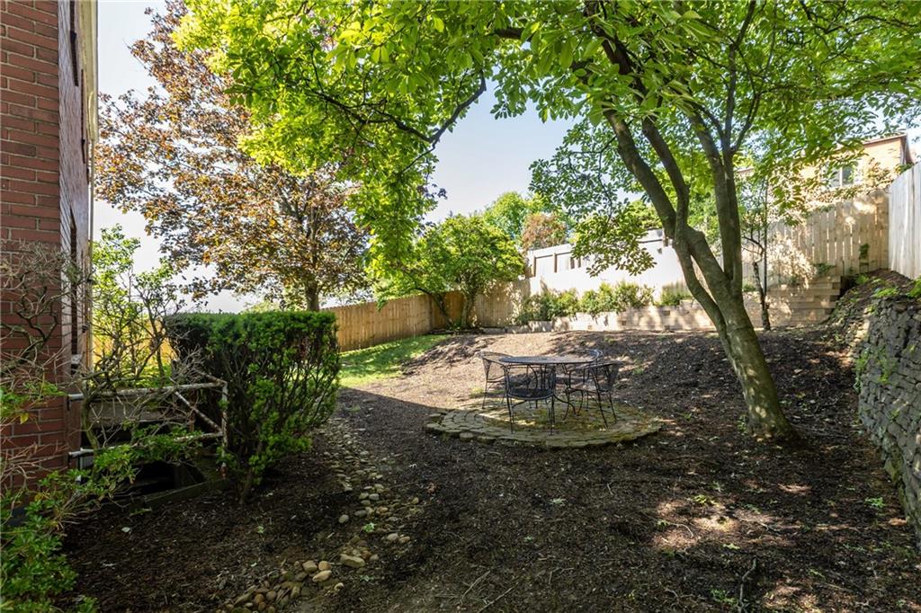 2760 Fernwald Road Pittsburgh, PA 15217 - Photo 26 of 30 Gallery Image 26