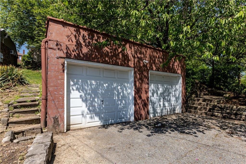 2760 Fernwald Road Pittsburgh, PA 15217 - Photo 28 of 30 Gallery Image 28