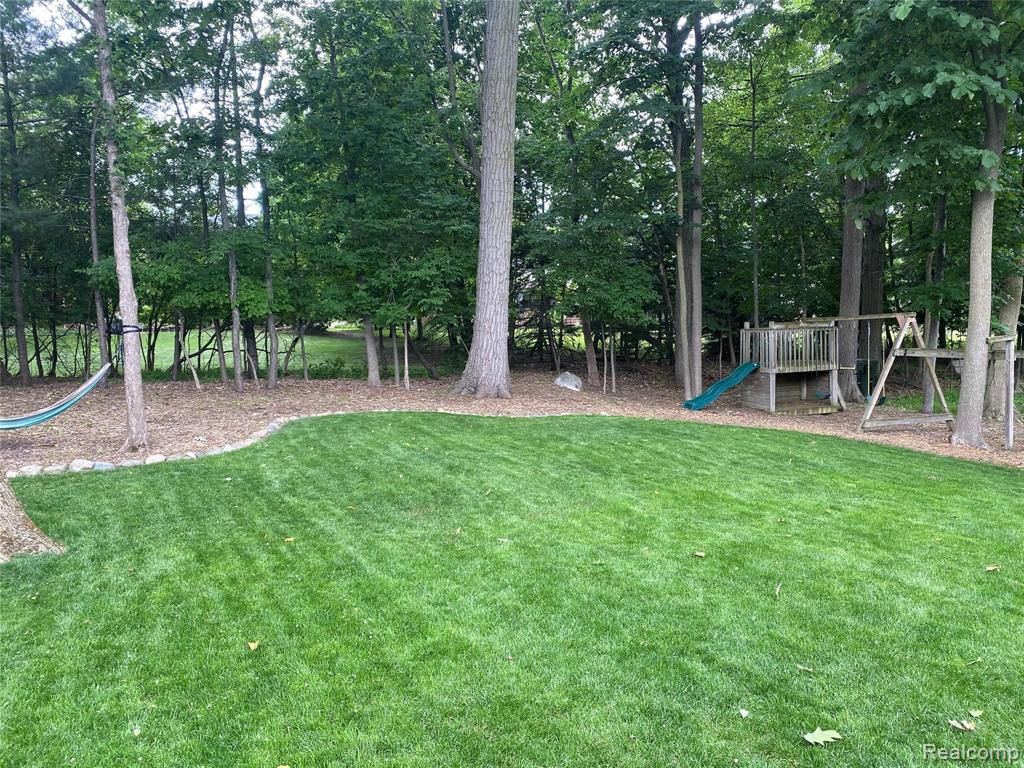 1317 Sandy Ridge Drive Rochester Hills, MI 48306 - Photo 41 of 43