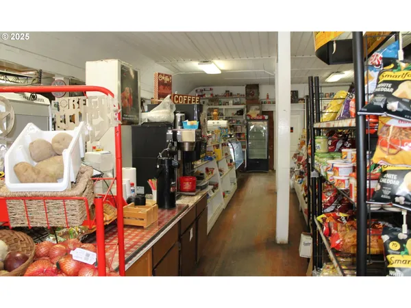 $740,000 | 207 West Franklin Avenue, Dayville, OR 97825