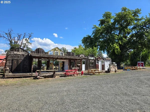 $740,000 | 207 West Franklin Avenue, Dayville, OR 97825