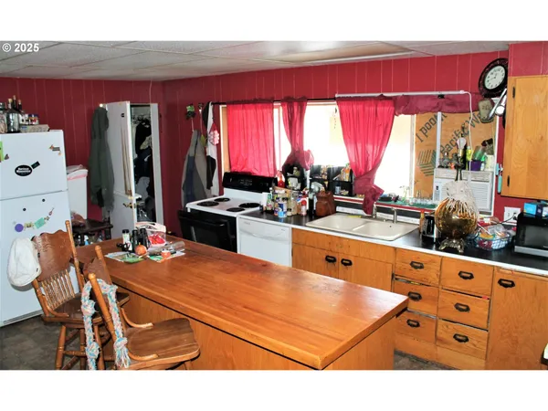 $740,000 | 207 West Franklin Avenue, Dayville, OR 97825