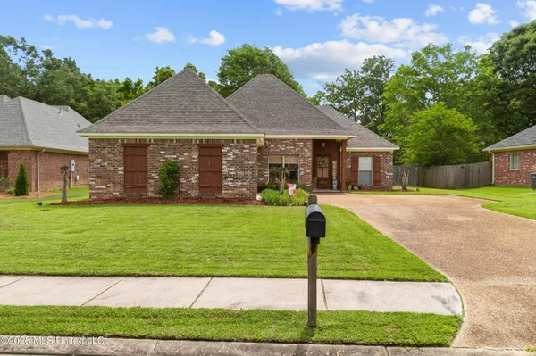 $265,000 | 137 Creekside Drive, Canton, MS 39046