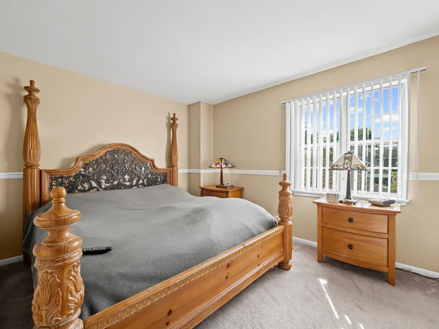 $295,900 | 1229 Cranbrook Drive, Schaumburg, IL 60193