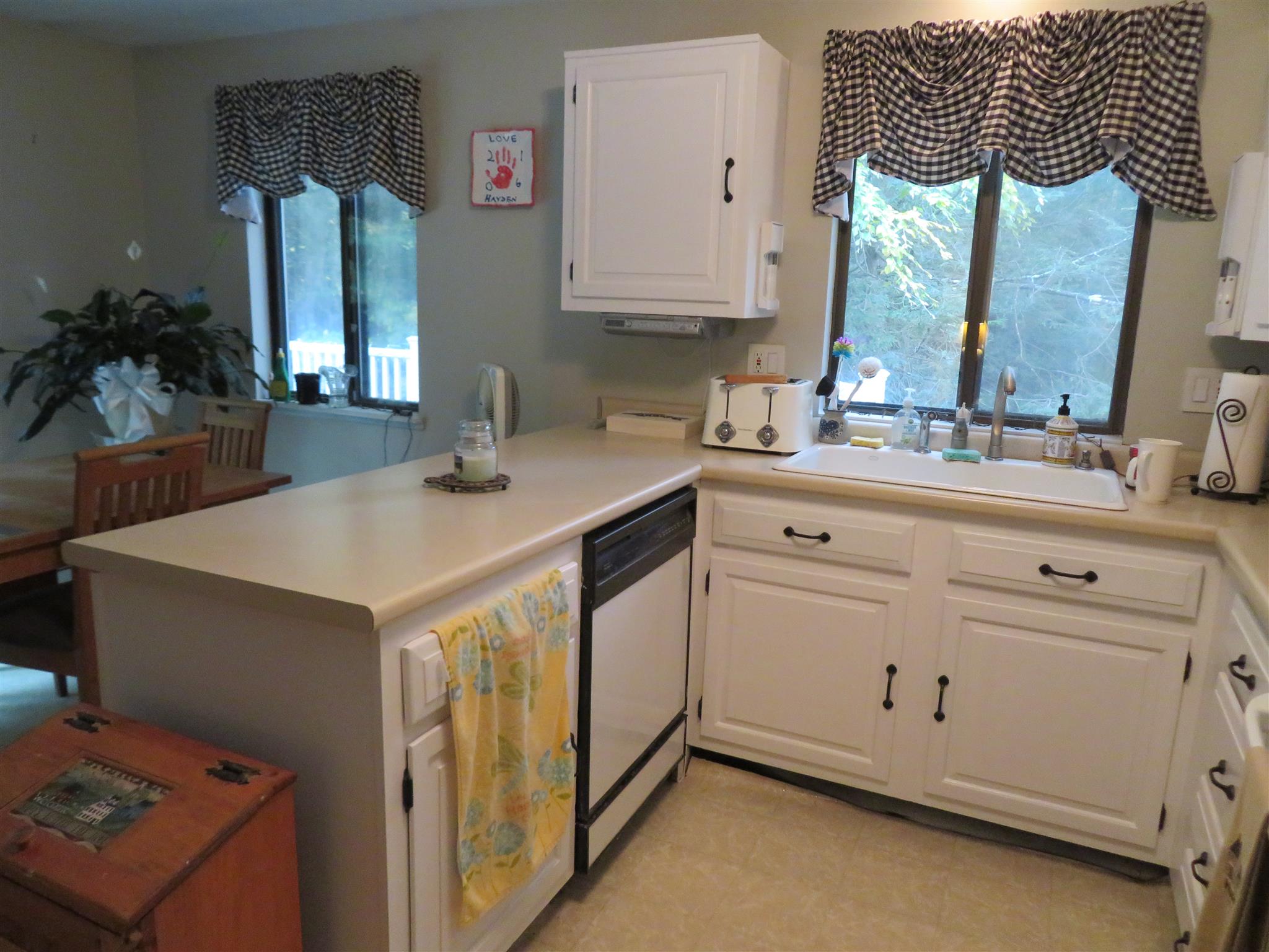 17 A Kienia Road Hudson, NH 03051 - Photo 3 of 24 Gallery Image 3