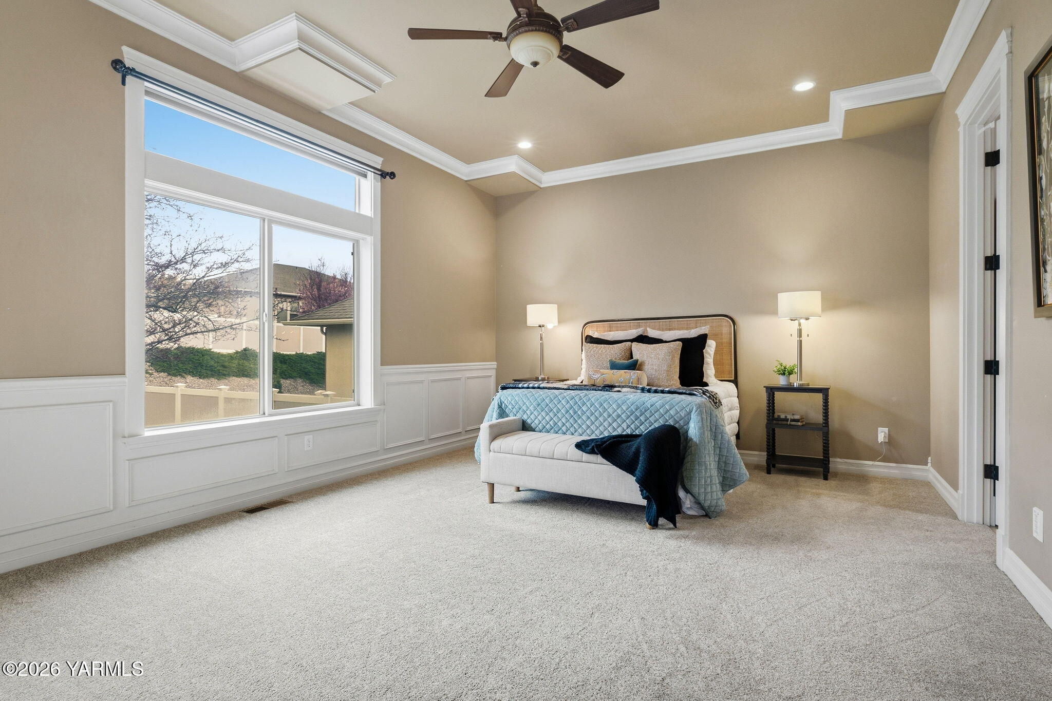 609 North 74th Avenue Yakima, WA 98908 - Photo 21 of 34 a bedroom with a bed and window