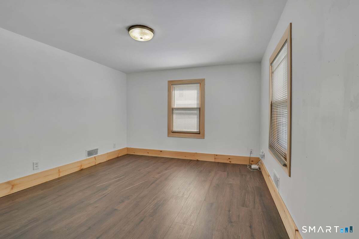 13 Benjamin Street Bristol, CT 06010 - Photo 4 of 37