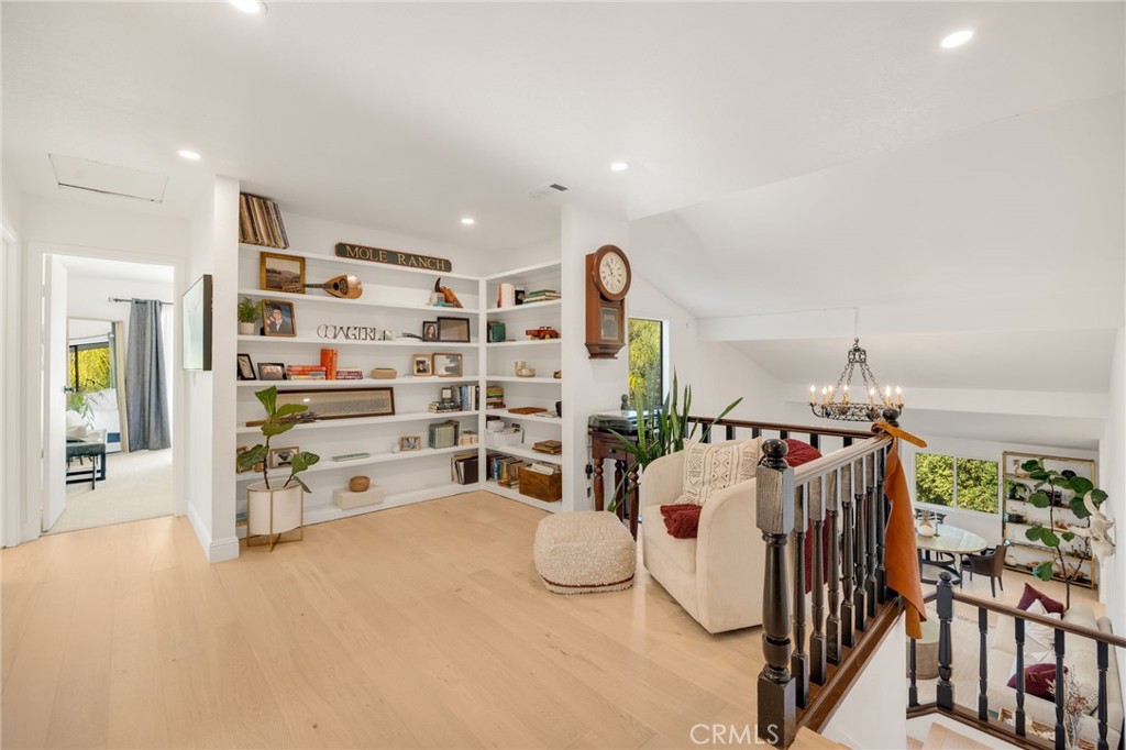 48980 De Luz Road Temecula, CA 92590 - Photo 29 of 50 Upstairs Flex Space