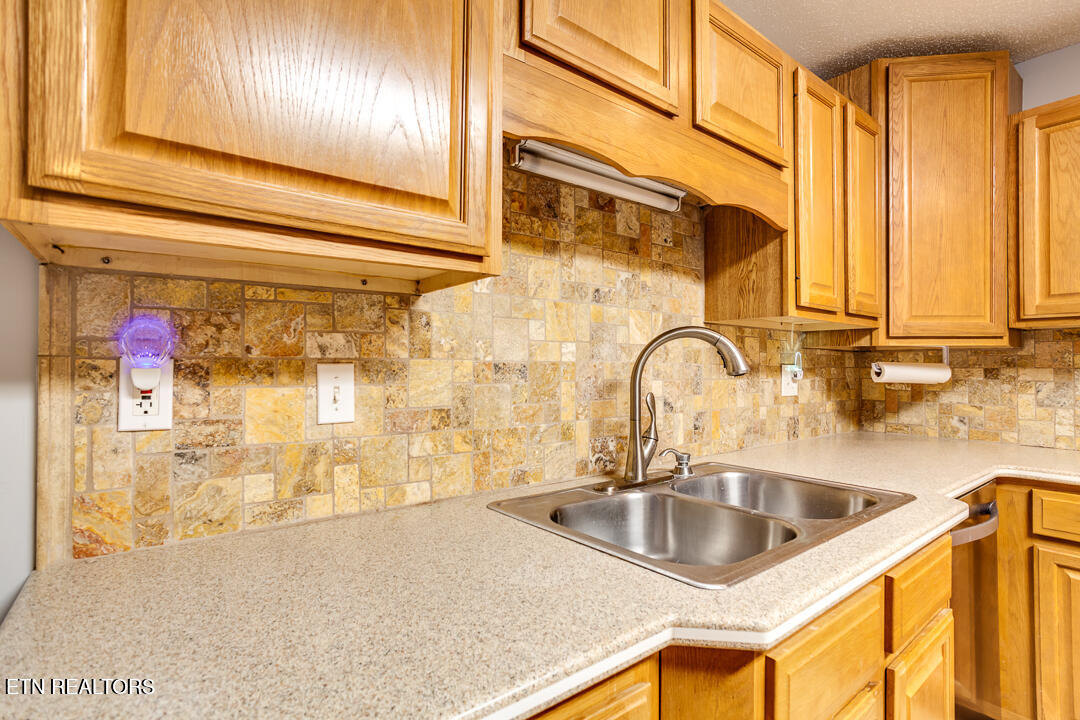 4654 Angakot Road Corryton, TN 37721 - Photo 14 of 46 015250501-1-4654AngakotRdCorrytonTN-SCRE