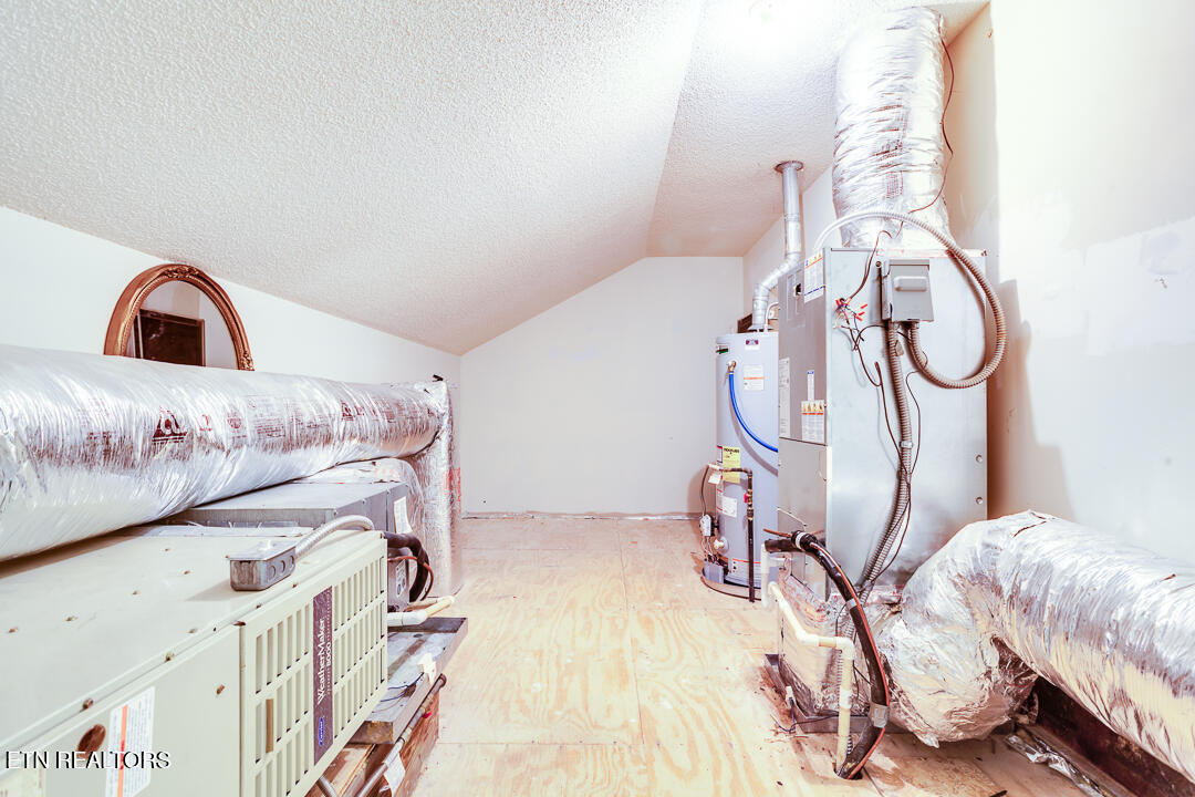 4654 Angakot Road Corryton, TN 37721 - Photo 37 of 46 040250501-1-4654AngakotRdCorrytonTN-SCRE