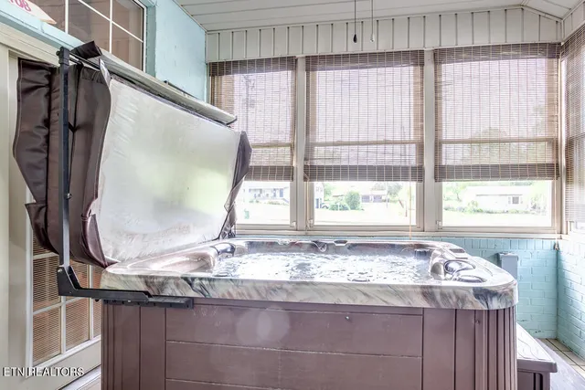 $374,900 | 4654 Angakot Road, Corryton, TN 37721