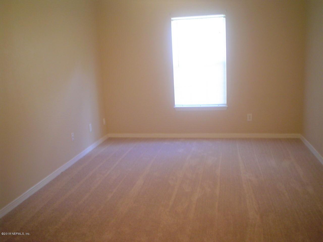 5260 Collins Road, Unit 102 Jacksonville, FL 32244 - Photo 5 of 11 Master BR