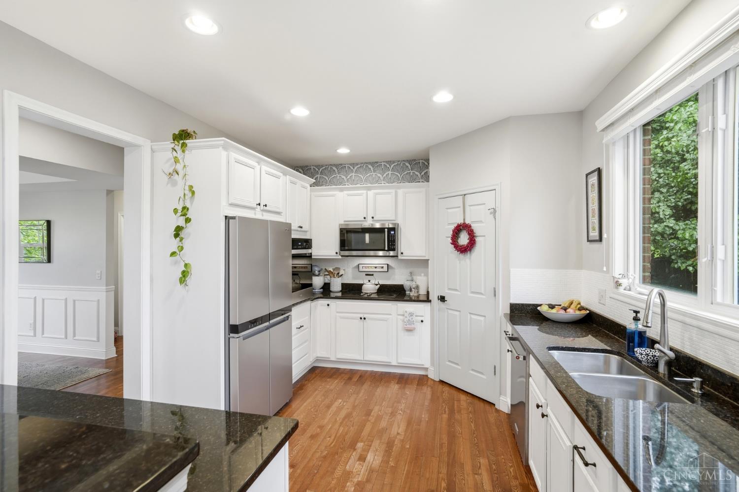 6809 Stewart Road Cincinnati, OH 45236 - Photo 12 of 48